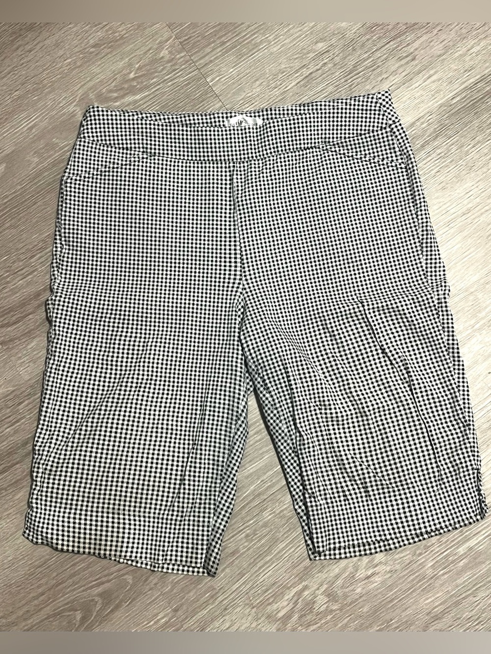Black and White Houndstooth Bermuda Shorts